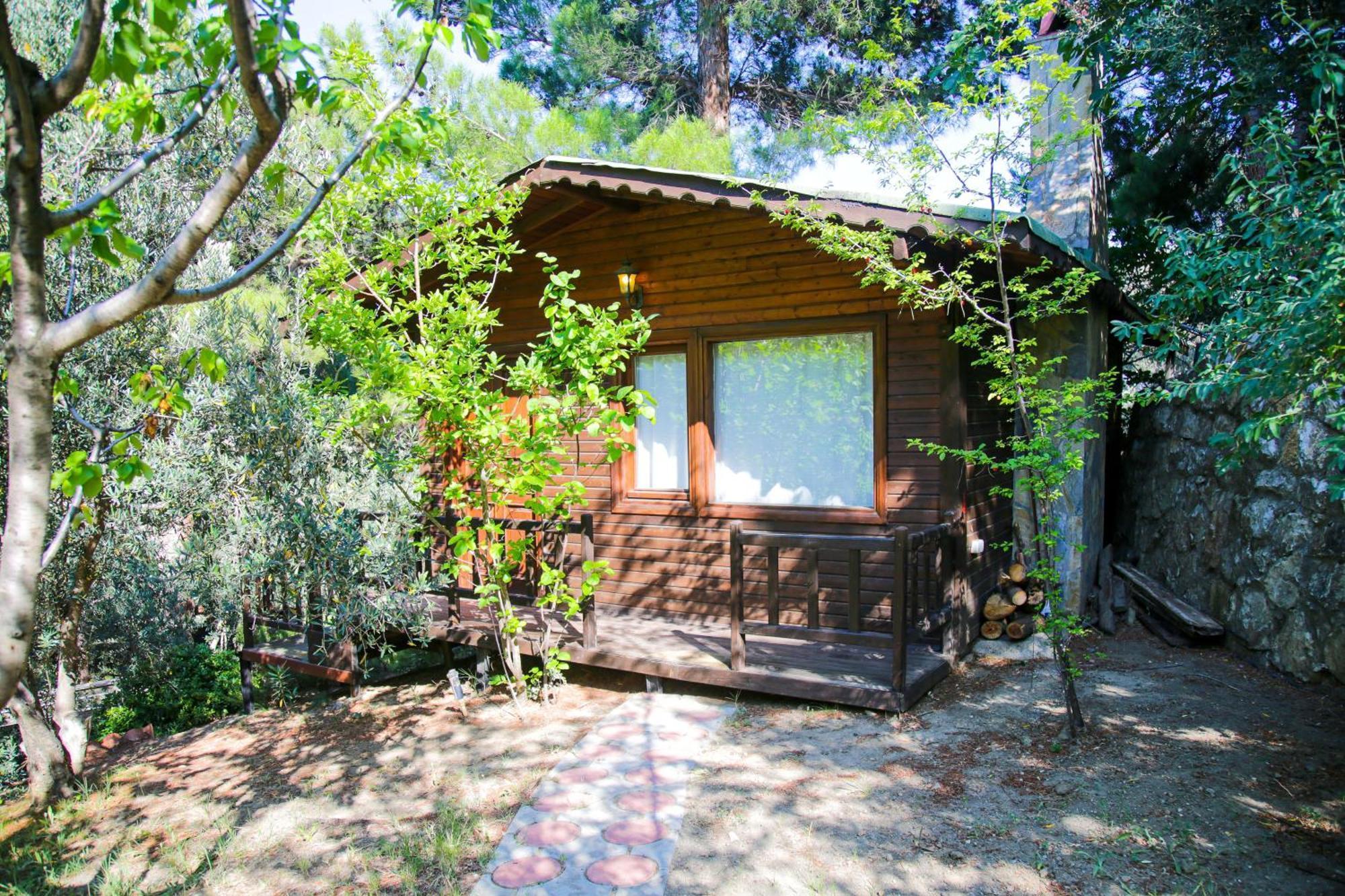 Dusler Vadisi Kazdaglari Hotel Edremit  Exterior photo